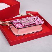 Fortok Valentino Garavani Mini Loco 3D Embroidered Bag Pink 19x10.5x5cm - 3