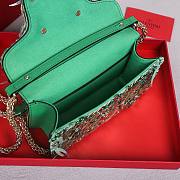 Fortok Valentino Garavani Mini Loco 3D Embroidered Bag Green 19x10.5x5cm - 5