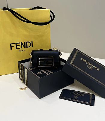 Fortok Fendi Mini Baguette Leather Bag in Black 12x3.5x7.5cm