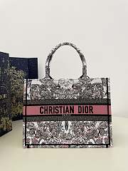 Fortok Dior White and Pastel Pink Butterfly Around The World Embroidery Tote Bag 36×27.5×16.5cm - 1