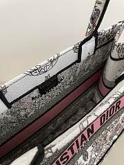 Fortok Dior White and Pastel Pink Butterfly Around The World Embroidery Tote Bag 36×27.5×16.5cm - 6