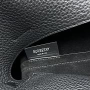 Fortok Burberry Chess Medium Shoulder Bag Black 30x9x33cm - 5