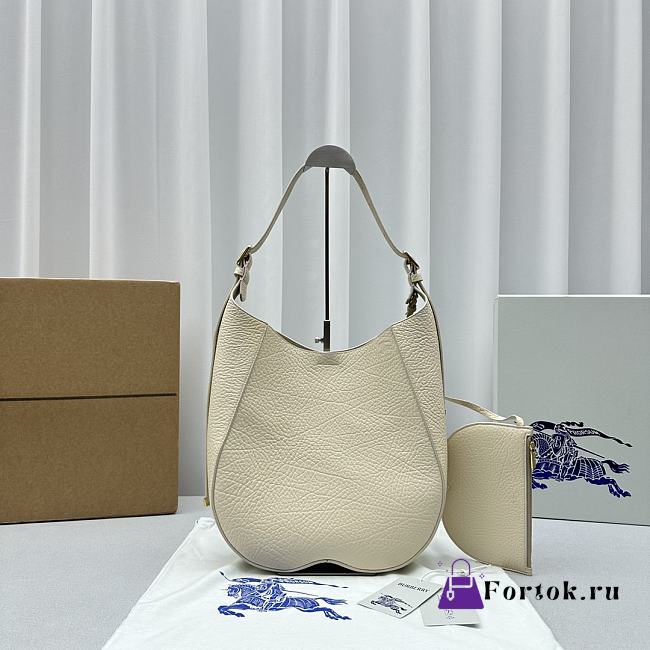 Fortok Burberry Chess Medium Shoulder Bag Beige 30x9x33cm - 1