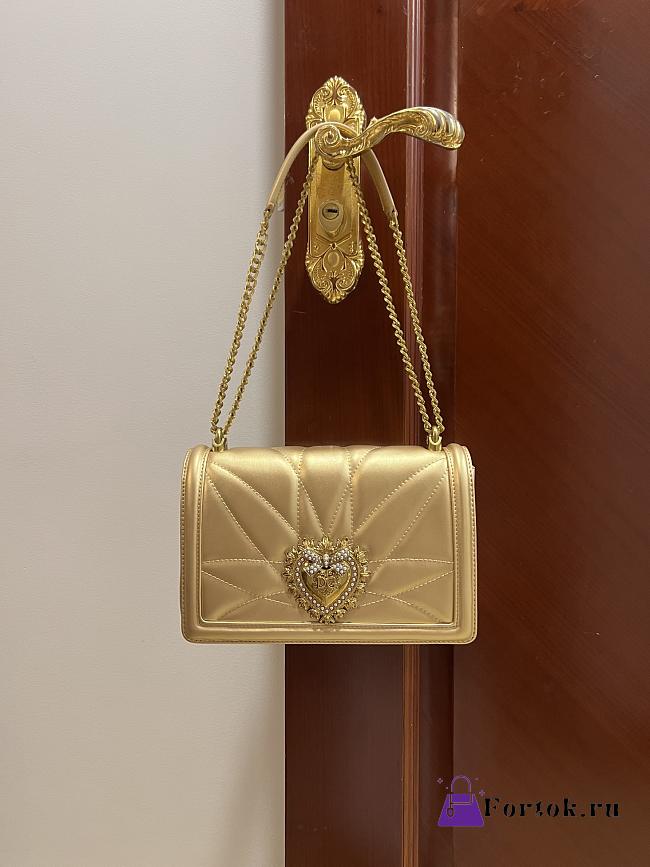 Fortok Dolce & Gabbana Gold Medium Devotion Bag In Quilted Nappa Leather 26x18x7.5cm - 1