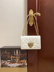 Fortok Dolce & Gabbana White Medium Devotion Bag In Quilted Nappa Leather 26x18x7.5cm - 1