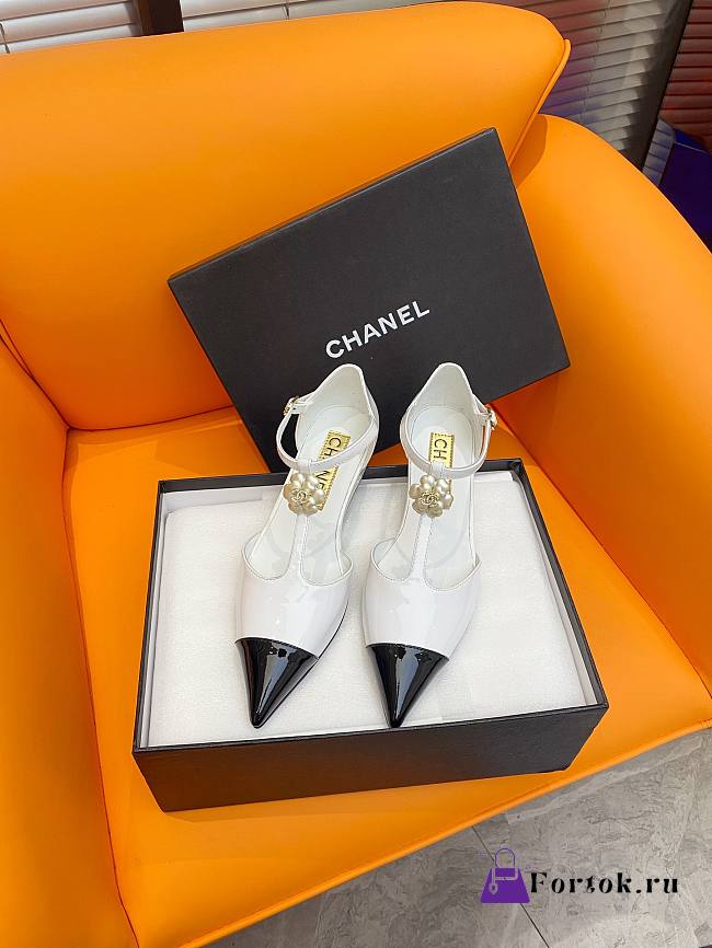 Fortok Chanel Pearl Camellia Shoes White - 1