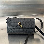 Fortok Bottega Veneta Mini Andiamo Crossbody Bag Black 755545 21.5x13.5x4.5cm - 1