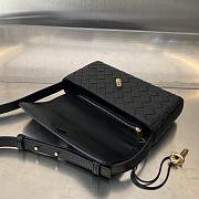 Fortok Bottega Veneta Mini Andiamo Crossbody Bag Black 755545 21.5x13.5x4.5cm - 5