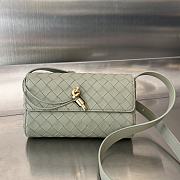 Fortok Bottega Veneta Mini Andiamo Crossbody Bag Light Green 755545 21.5x13.5x4.5cm - 1