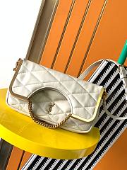Fortok Saint Laurent 87 Quilted-Leather Clutch Bag White 754001 26x26.5x5cm - 1