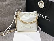 Fortok Chanel 22 Grained Leather With White Chanel Logo Handbag 18x20x6.5cm - 1