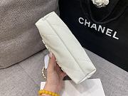 Fortok Chanel 22 Grained Leather With White Chanel Logo Handbag 18x20x6.5cm - 6