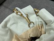 Fortok Chanel 22 Grained Leather With White Chanel Logo Handbag 18x20x6.5cm - 5