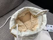 Fortok Chanel 22 Grained Leather With White Chanel Logo Handbag 18x20x6.5cm - 4
