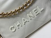Fortok Chanel 22 Grained Leather With White Chanel Logo Handbag 18x20x6.5cm - 2