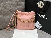 Fortok Chanel 22 Grained Leather With Pink Chanel Logo Handbag 18x20x6.5cm - 1