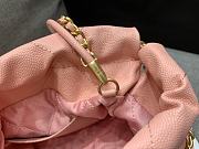 Fortok Chanel 22 Grained Leather With Pink Chanel Logo Handbag 18x20x6.5cm - 6