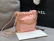 Fortok Chanel 22 Grained Leather With Pink Chanel Logo Handbag 18x20x6.5cm - 4