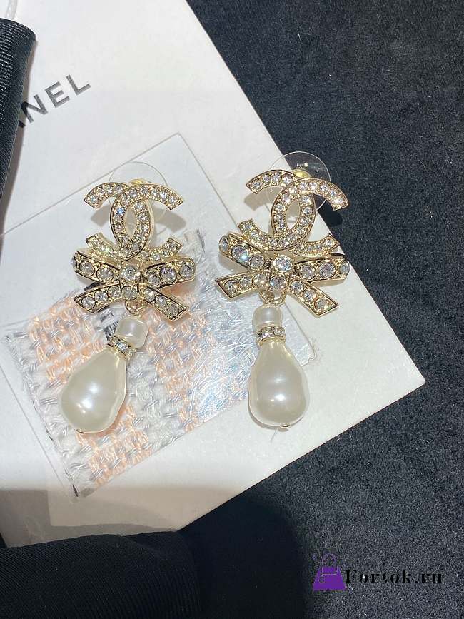Fortok Chanel Pearl Bow Earrings - 1