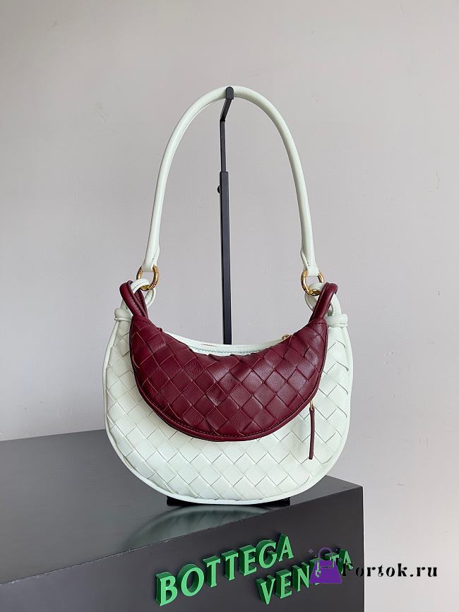 Fortok Bottega Veneta Gemelli Shoulder Bag in White/Red 24.5x7x19cm - 1