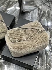 Fortok Saint Laurent Niki Shearling Shoulder Bag in Beige 28×20.5×8.5cm - 2