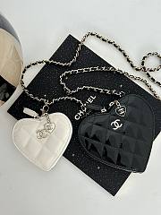 Fortok Chanel Patent Calfskin Resin Quilted CC Heart Clutch With Chain Black 13.3x15x2cm - 1