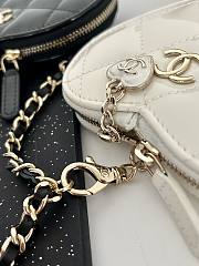 Fortok Chanel Patent Calfskin Resin Quilted CC Heart Clutch With Chain Black 13.3x15x2cm - 6