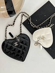 Fortok Chanel Patent Calfskin Resin Quilted CC Heart Clutch With Chain Black 13.3x15x2cm - 2