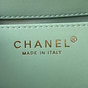 Fortok Chanel 24C Retro Metal Large Logo Bag in Green 17.5×20×5cm - 2