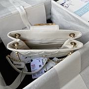 Fortok Chanel 24C Retro Metal Large Logo Bag in White 17.5×20×5cm - 3