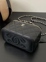 Fortok Chanel 23K Black Sheepskin Top-Handle Bag AP331503409 16x10x8cm - 2