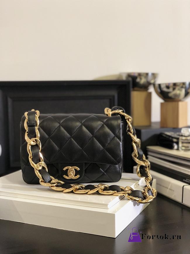 Fortok Chanel 22ss Thick Chain Shoulder Bag in Black 17×21×6cm - 1