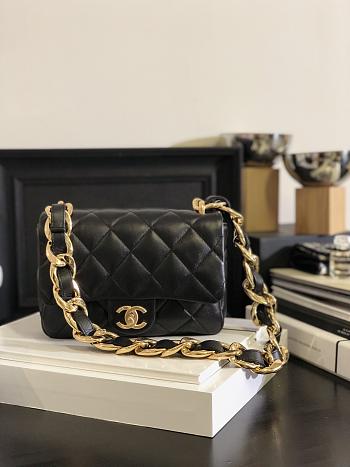 Fortok Chanel 22ss Thick Chain Shoulder Bag in Black 17×21×6cm