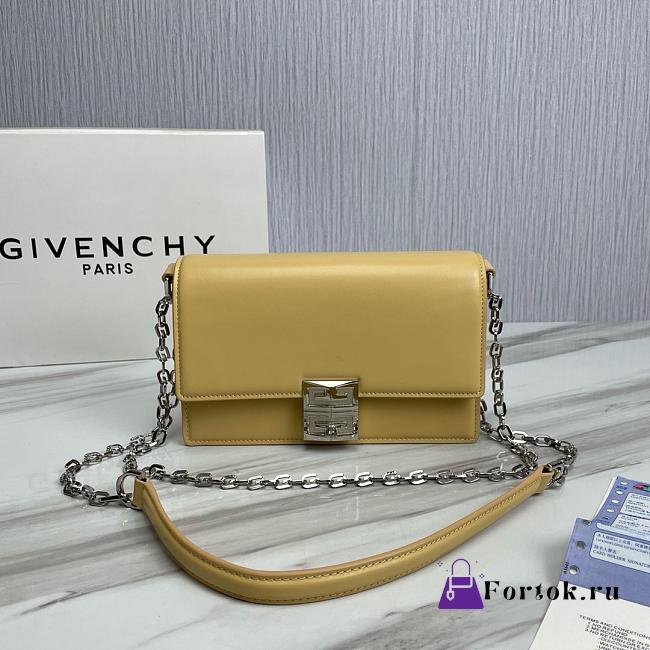 Fortok Givenchy Leather 4G Metal Buckle Chain Bag in Yellow 20x13x5cm - 1