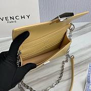 Fortok Givenchy Leather 4G Metal Buckle Chain Bag in Yellow 20x13x5cm - 6