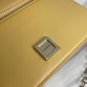 Fortok Givenchy Leather 4G Metal Buckle Chain Bag in Yellow 20x13x5cm - 4