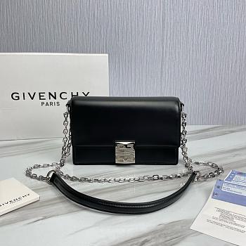 Fortok Givenchy Leather 4G Metal Buckle Chain Bag in Black 20x13x5cm