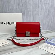 Fortok Givenchy Leather 4G Metal Buckle Chain Bag in Red 20x13x5cm - 1