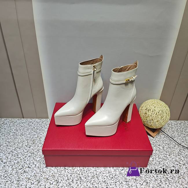 Fortok Valentino Sky-high Waterproof Platform and High-heeled Boots in White - 1