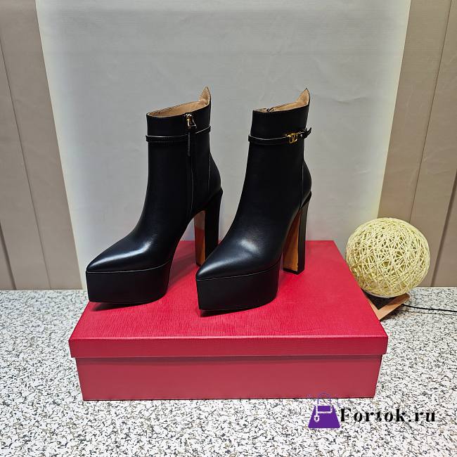 Fortok Valentino Sky-high Waterproof Platform and High-heeled Boots in Black - 1