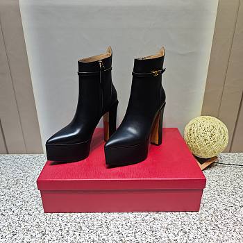 Fortok Valentino Sky-high Waterproof Platform and High-heeled Boots in Black