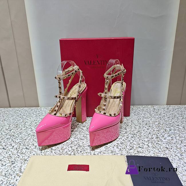 Fortok Valentino Garavani Rockstud Platform Pumps in Pink - 1
