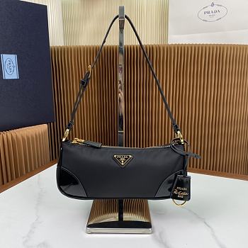 Fortok Prada Re-Edition 2002 Re-Nylon Shoulder Bag in Black 23.5x10x5cm