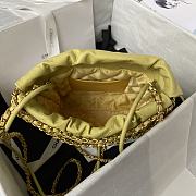 Fortok Chanel 22 Grained Leather With Yellow Chanel Logo Handbag 19x20x6cm - 6