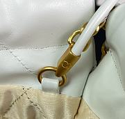 Fortok Chanel 22 White Grained Leather Handbag Gold Hardware 19x20x6cm - 4