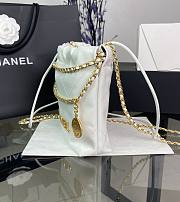 Fortok Chanel 22 White Grained Leather Handbag Gold Hardware 19x20x6cm - 6