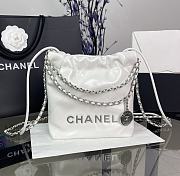 Fortok Chanel 22 White Grained Leather Handbag Silver Hardware 19x20x6cm - 1