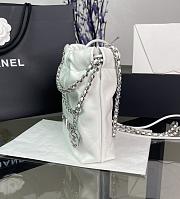 Fortok Chanel 22 White Grained Leather Handbag Silver Hardware 19x20x6cm - 4