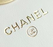Fortok Chanel Clutch With Chain Crumpled Calfskin & Gold-Tone Metal White 13x18x6cm - 4
