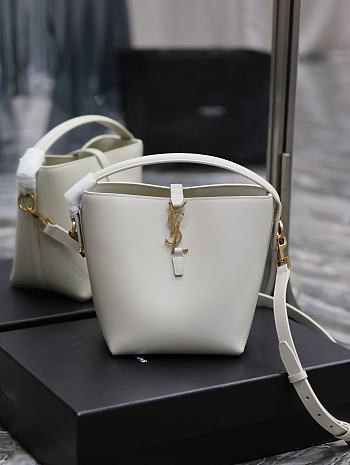 Fortok Saint Laurent LE 37 Bucket Bag White 749036 17×20×13cm